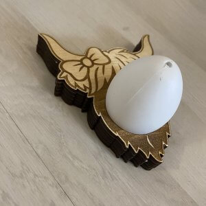 Eier- und LED-Teelichthalter im Stier-Design